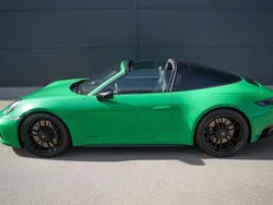 [3i1v] pythongrün Gebraucht 2022 Porsche 992 Cabrio | 194.911 €