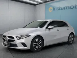 Silber Gebraucht 2022 Mercedes A180 Limousine | 22.599 € (Guter Preis)