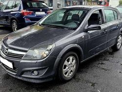 Karbongrau/technical grey Gebraucht 2009 Opel Astra Innovation Kleinwagen | 750 € (Fairer Preis)