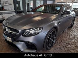 Grau Gebraucht 2019 Mercedes E63 AMG AMG Limousine | 53.990 € (Etwas zu teuer)