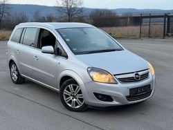 Grau Gebraucht 2012 Opel Zafira Van / Kleinbus | 3.999 € (Guter Preis)