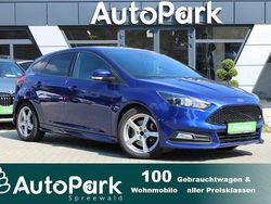 Blau Gebraucht 2017 Ford Focus ST Limousine | 13.550 € (Guter Preis)