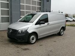 Silber Gebraucht 2018 Mercedes Vito Van | 19.499 € (Guter Preis)