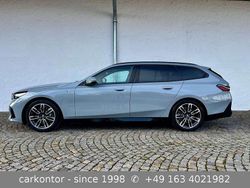 Brooklyn grau metallic Gebraucht 2025 BMW i5 M Sport Kombi | 58.990 € (Fairer Preis)