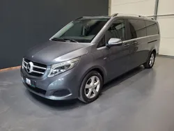 Flintgrau metallic Gebraucht 2015 Mercedes V220 Avantgarde Van / Kleinbus | 33.950 € (Etwas zu teuer)