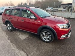 Rot Gebraucht 2020 Dacia Logan MCV Stepway Kombi | 11.400 € (Fairer Preis)