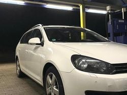 Weiß Gebraucht 2011 VW Golf Kombi | 2.800 € (Guter Preis)