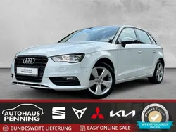 Weiß Gebraucht 2013 Audi A3 Sportback Ambition Limousine | 12.790 € (Fairer Preis)