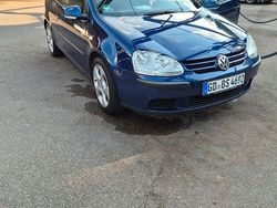 Blau Gebraucht 2005 VW Golf IV Limousine | 2.300 € (Etwas zu teuer)