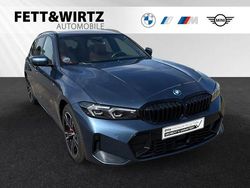 Arctic race blue Gebraucht 2024 BMW 330e M Sport Kombi | 48.490 € (Fairer Preis)