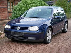 Blau Gebraucht 2002 VW Golf IV Limousine | 2.450 € (Fairer Preis)