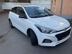 Weiß Gebraucht 2019 Hyundai i20 YES! Limousine | 10.800 € (Guter Preis)