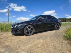 Schwarz Gebraucht 2019 Mercedes A200 Edition 1 Limousine | 28.500 €