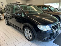 Schwarz Gebraucht 2007 VW Touran Cross Van / Kleinbus | 7.990 € (Fairer Preis)