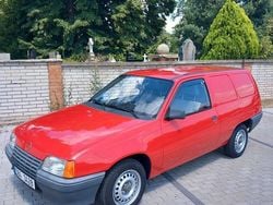 Rot Gebraucht 1987 Opel Kadett Van | 10.000 €