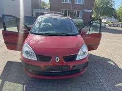 Hellrot Gebraucht 2007 Renault Scénic II Van / Kleinbus | 2.450 € (Fairer Preis)