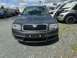 Grau Gebraucht 2005 Skoda Superb Elegance Limousine | 2.190 € (Superpreis)