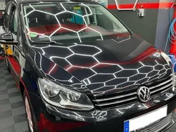 Schwarz Gebraucht 2011 VW Touran Van / Kleinbus | 5.990 € (Superpreis)