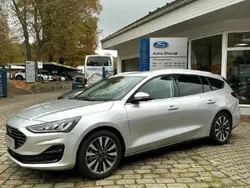 Polarsilber metallic Gebraucht 2022 Ford Focus Titanium X Kombi | 28.000 €