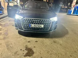 Blau Gebraucht 2023 Audi A8 Ambiente Limousine | 60.000 € (Fairer Preis)