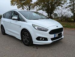 Weiß Gebraucht 2017 Ford S-MAX Titanium Van / Kleinbus | 14.999 € (Fairer Preis)