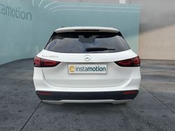 Weiß Gebraucht 2022 Mercedes GLA250 Style SUV | 32.600 € (Superpreis)