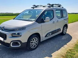 Grau Gebraucht 2019 Citroën Berlingo PureTech Van / Kleinbus | 16.300 € (Fairer Preis)