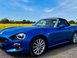 Blau Gebraucht 2016 Fiat 124 Spider Lusso Cabrio | 18.990 € (Fairer Preis)