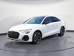 Weiß Gebraucht 2024 Audi S3 Business Limousine | 54.888 €