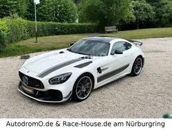 Weiß metallic Gebraucht 2019 Mercedes AMG GT R AMG Coupé | 199.750 €