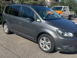 Grau Gebraucht 2012 VW Touran Match Van / Kleinbus | 8.200 € (Fairer Preis)