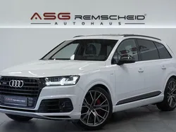 Gletscherweiã metallic Gebraucht 2017 Audi SQ7 Sport SUV | 57.800 € (Teuer)