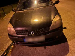 Schwarz Gebraucht 2002 Renault Clio II Limousine | 800 €
