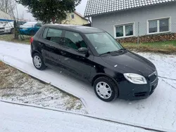 Schwarz Gebraucht 2009 Skoda Fabia Ambiente Kleinwagen | 2.222 € (Fairer Preis)
