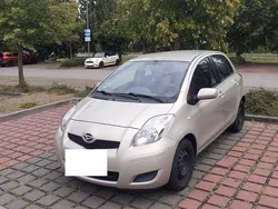 Beige Gebraucht 2012 Daihatsu Charade Kleinwagen | 4.000 €