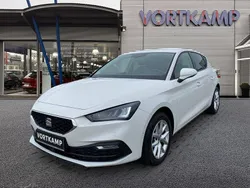 Candy weiß Gebraucht 2021 Seat Leon Style Limousine | 17.994 € (Fairer Preis)