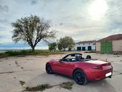 Rot Gebraucht 2019 Mazda MX5 Signature Cabrio | 22.990 €