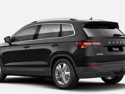 Blackmagic perleffekt Neu 2025 Skoda Karoq Drive SUV | 35.721 € (Fairer Preis)