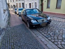 Schwarz Gebraucht 2002 Mercedes C180 Avantgarde Limousine | 1.750 € (Fairer Preis)