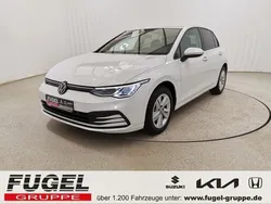 Oryxweiß perlmutteffekt Gebraucht 2024 VW Golf VIII Life Limousine | 24.499 € (Superpreis)