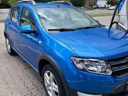 Blau Gebraucht 2015 Dacia Sandero Prestige Kleinwagen | 6.250 € (Fairer Preis)