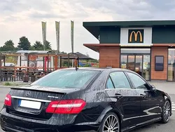 Schwarz Gebraucht 2010 Mercedes E350 AMG Limousine | 7.399 € (Superpreis)