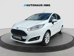 Weiß Gebraucht 2015 Ford Fiesta Titanium Kleinwagen | 7.900 € (Etwas zu teuer)