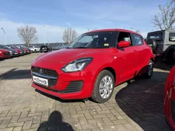Solid fervent red Gebraucht 2023 Suzuki Swift Club Limousine | 13.899 € (Superpreis)