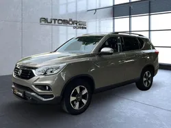 Grau Gebraucht 2018 Ssangyong Rexton Crystal SUV | 11.999 € (Superpreis)