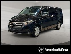 Obsidianschwarz metallic Gebraucht 2024 Mercedes Vito Kombi | 48.880 €