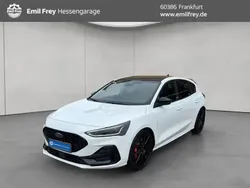 Frost weiß Gebraucht 2023 Ford Focus ST Limousine | 33.750 € (Fairer Preis)