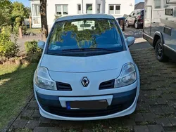 Weiß Gebraucht 2012 Renault Modus Van / Kleinbus | 2.800 € (Fairer Preis)