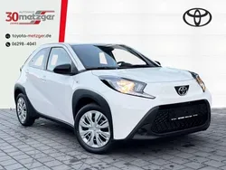 Weiss Neu 2025 Toyota Aygo Business Edition Kleinwagen | 15.620 €