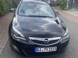 Schwarz Gebraucht 2010 Opel Astra Innovation Kombi | 4.950 € (Teuer)